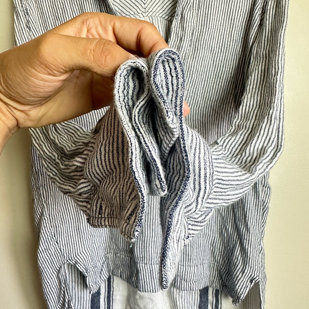 Free People Size XS Black and White Textured Knit Top - Picture 7 of 8